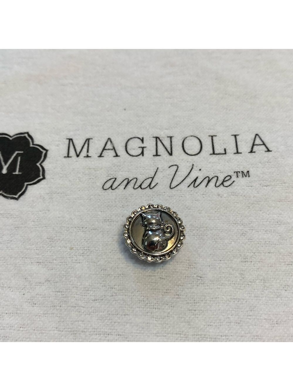 Magnolia and Vine “Perfect Kitty” original size snap for snap jewelry
